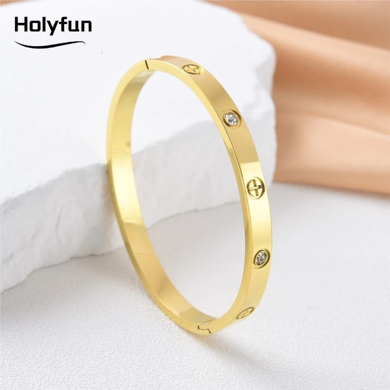 Screw diamond bangle