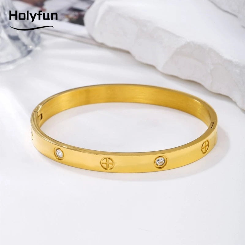 Screw diamond bangle
