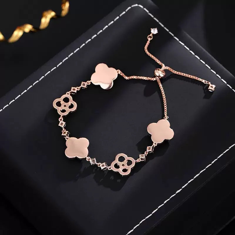 clover sakura bracelet